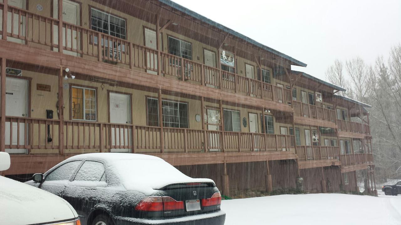 Deep Creek Motel Running Springs Buitenkant foto